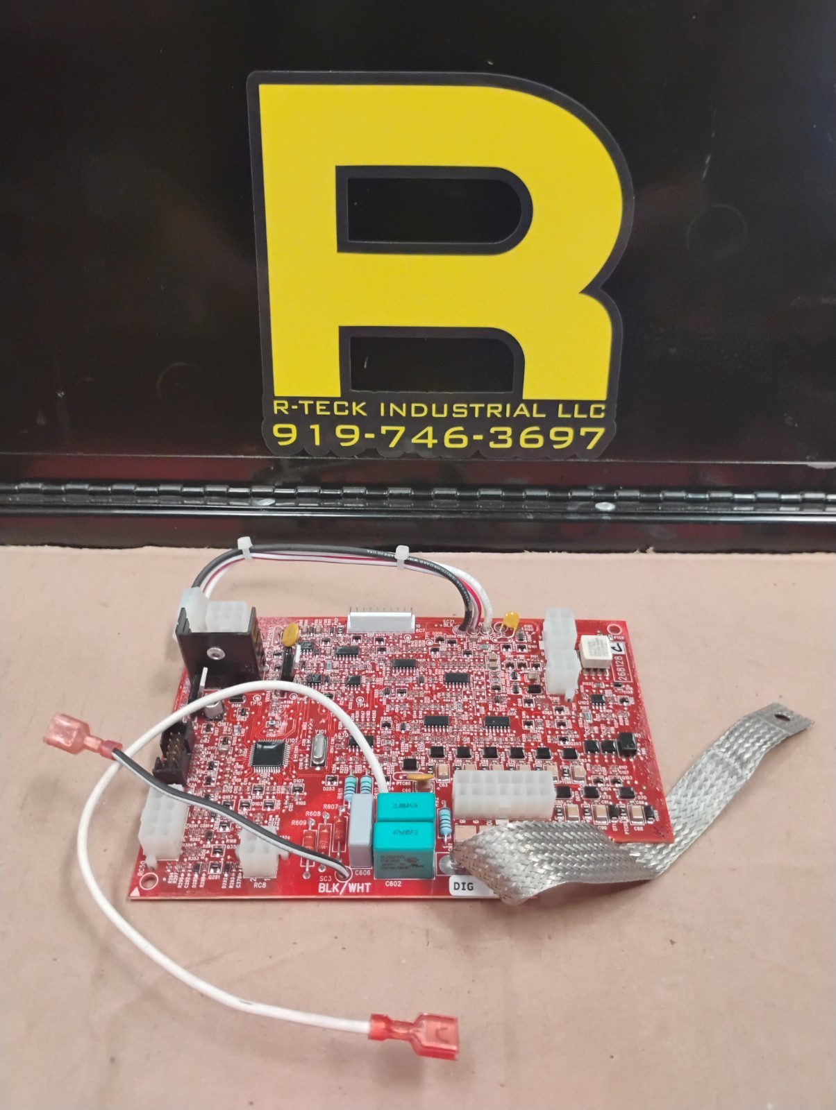 Miller 268128 Circuit Card Assembly For Process Control (CE) New PN 269498 Miller 268128 Circuit Card Assembly For Process Control (CE) New PN 269498