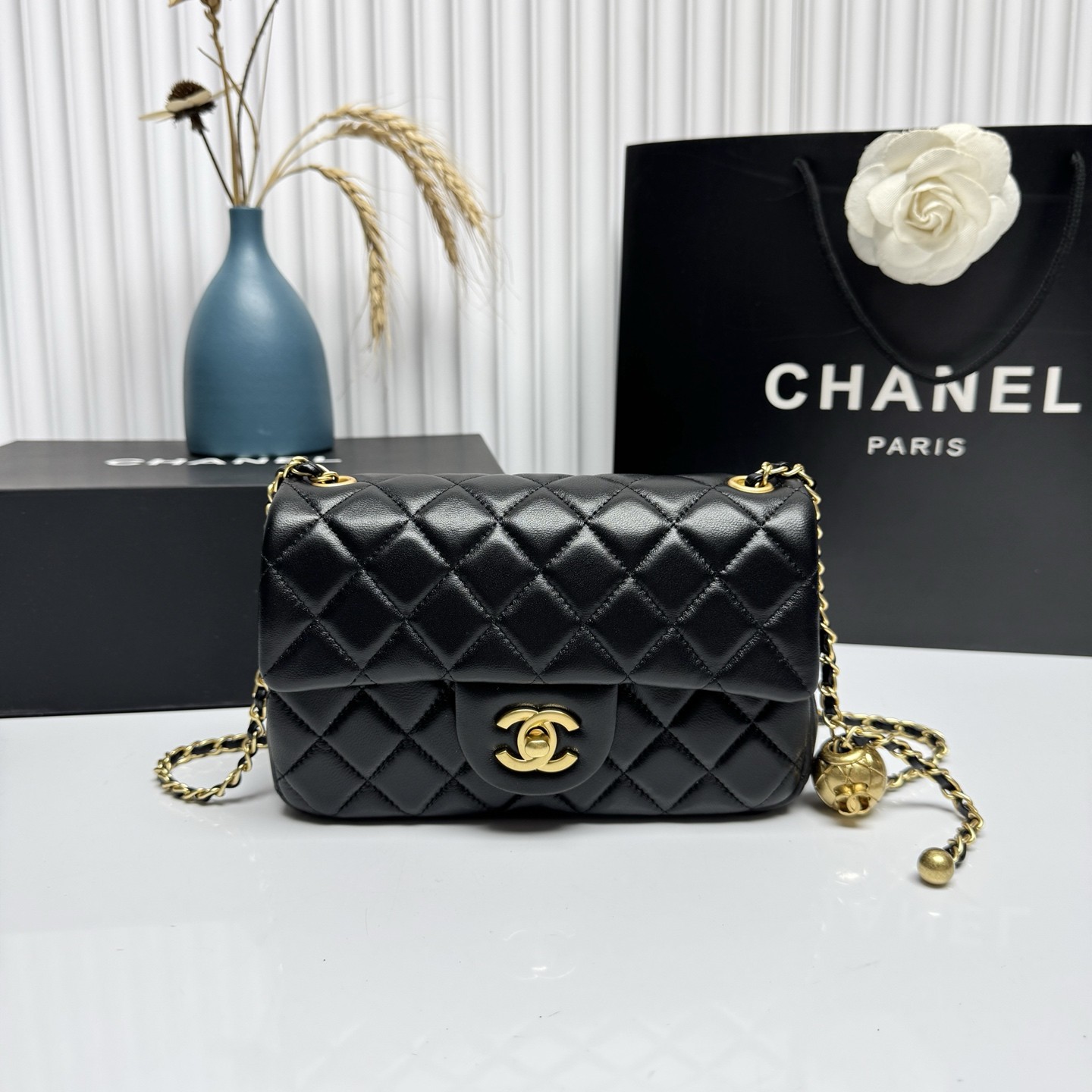 Black Lambskin Quilted Chain Crossbody Bag Gold‑Tone Hardware Women Handbag