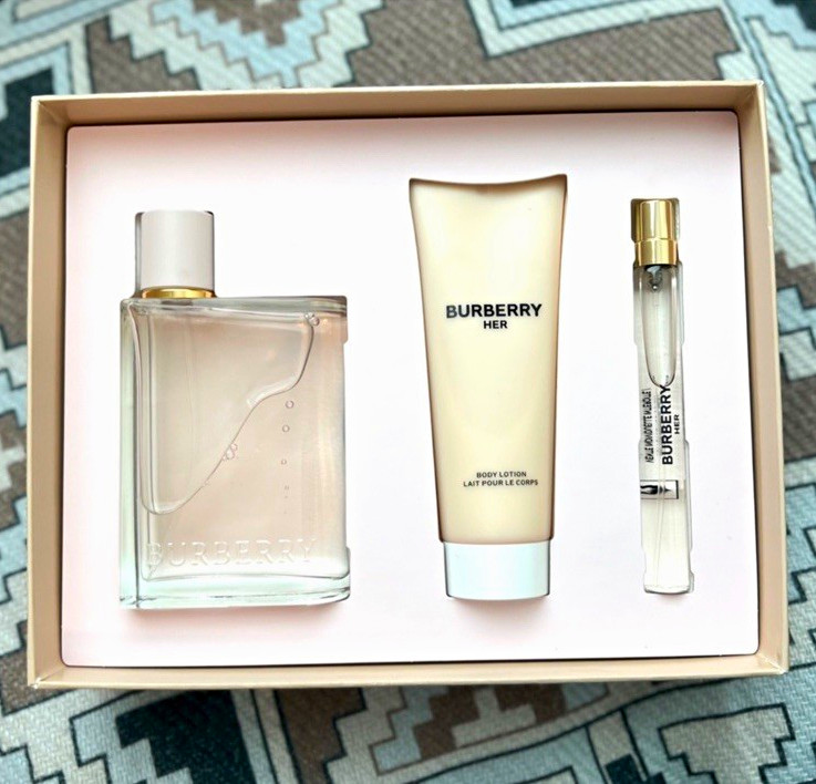 Burberry Her 3-Piece Gift Set Eau de Parfum Spray, Body Lotion, Travel