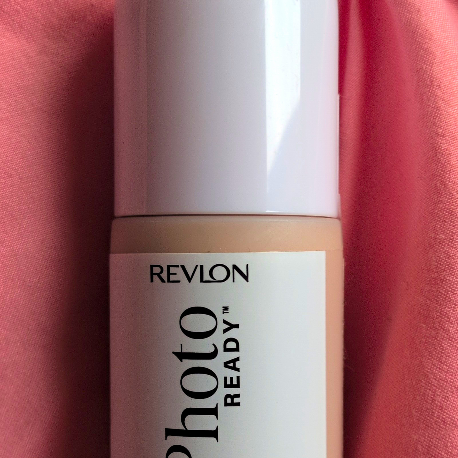 Revlon PhotoReady Skin Tint Shade 120 Luminous Light Long Lasting 30ml Revlon PhotoReady Skin Tint Shade 120 Luminous Light Long Lasting 30ml