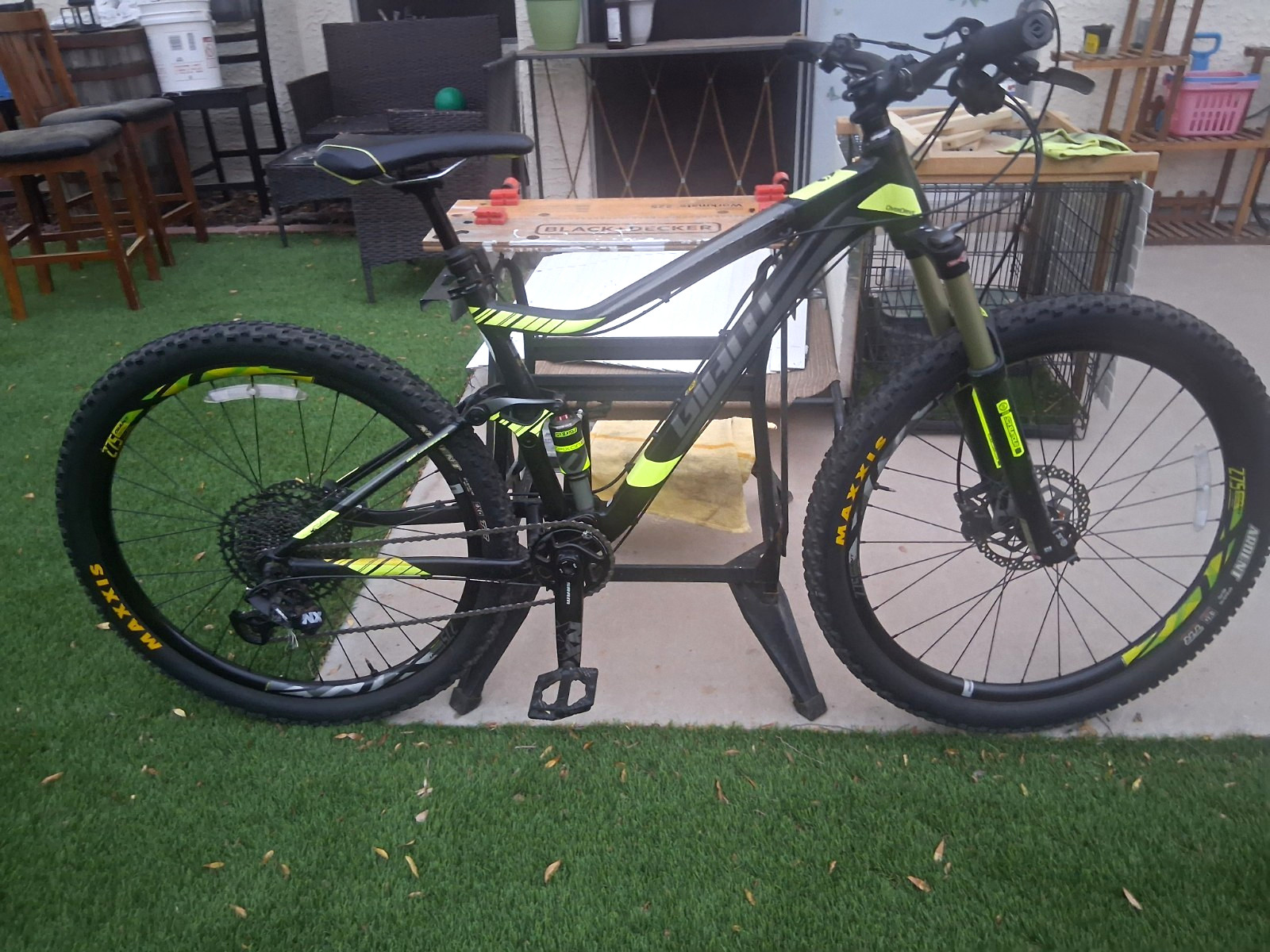 Giant Stance This Bike Was Hardly Riden . And The Best Offroad Bike Ever Giant Stance This Bike Was Hardly Riden . And The Best Offroad Bike Ever