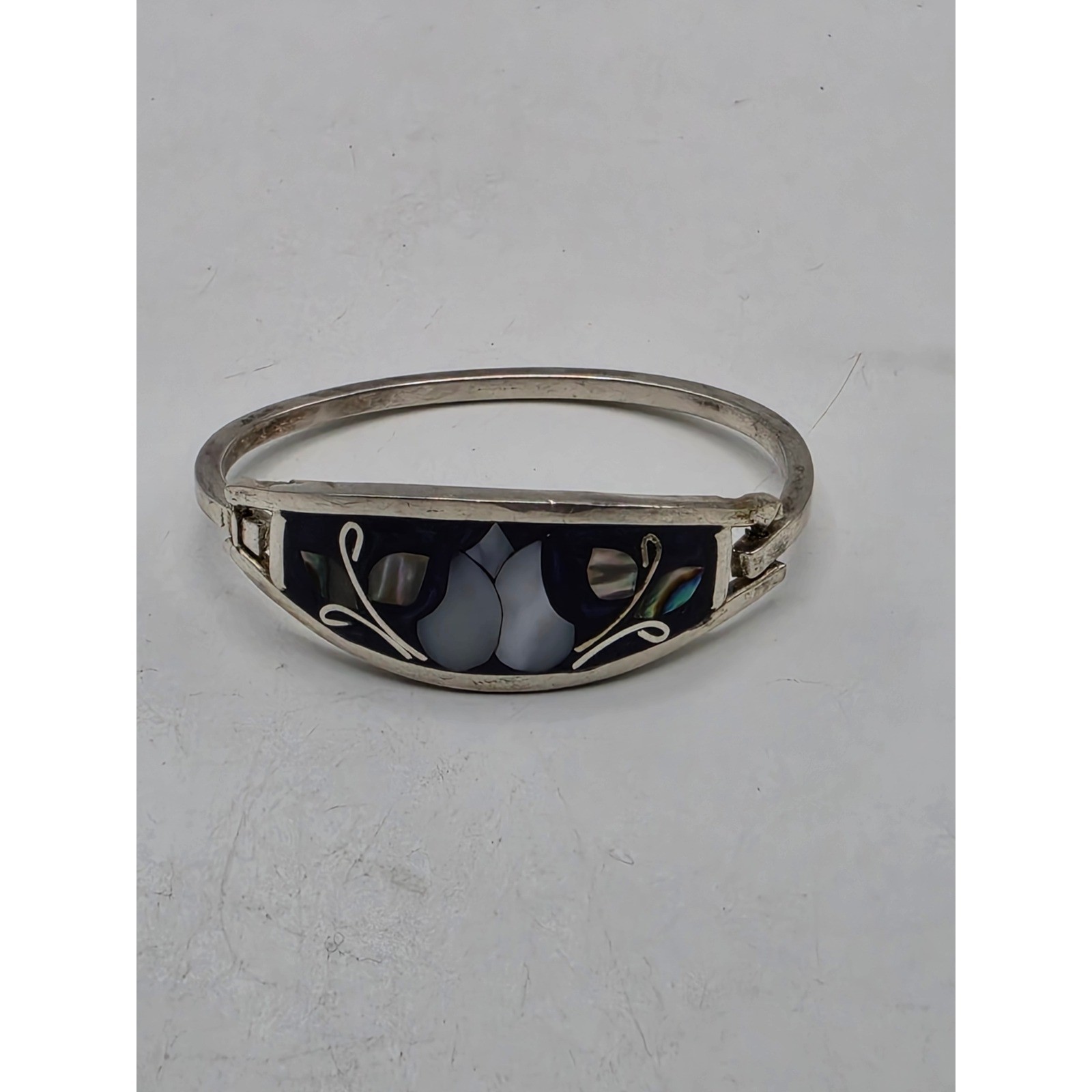 Vintage Alpaca Mexico Mother of Pearl Abalone Inlay Hinged Bangle Bracelet