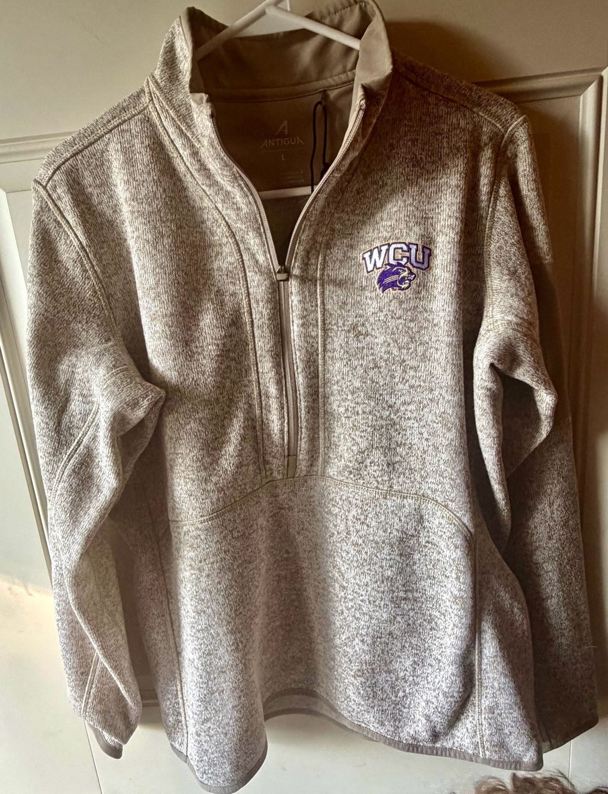 Antigua Men\'s Oatmeal WCU Wildcats Fortune Half-Zip Pullover Jacket Antigua Men\'s Oatmeal WCU Wildcats Fortune Half-Zip Pullover Jacket
