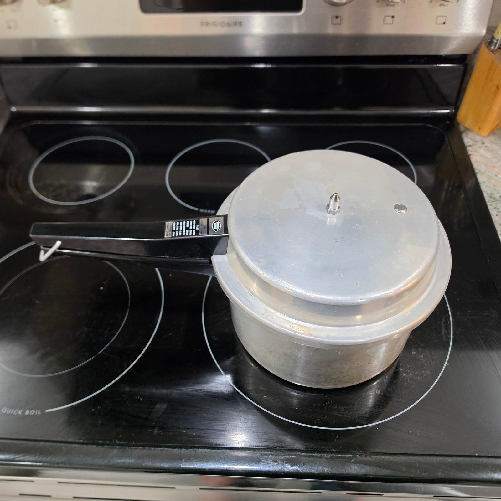 Vintage 1960\'s Mirro-Matic Pressure Cooker 4 QT Silver M-0294 Aluminum USA Made