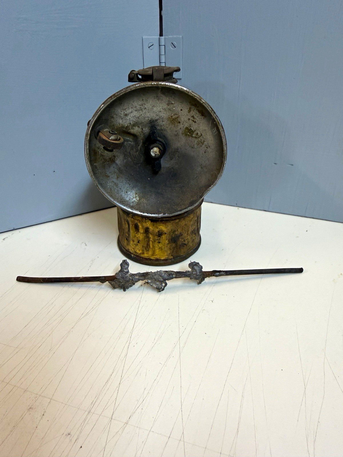 Vintage 1913-1915 Justrite Carbide Miners Lamp Brass AntiquePre-WWI Hat Light ON