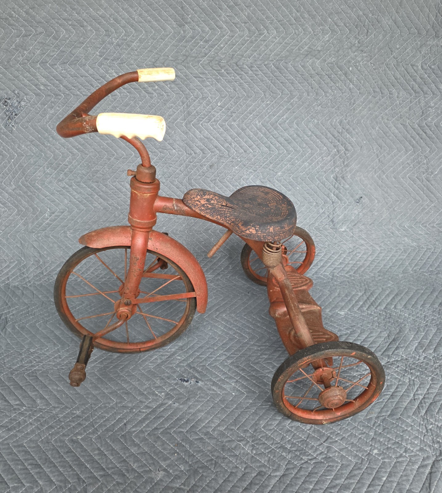 Vintage Schwinn Approved Child\'s Tricycle – c. 1948 to Early 1952.