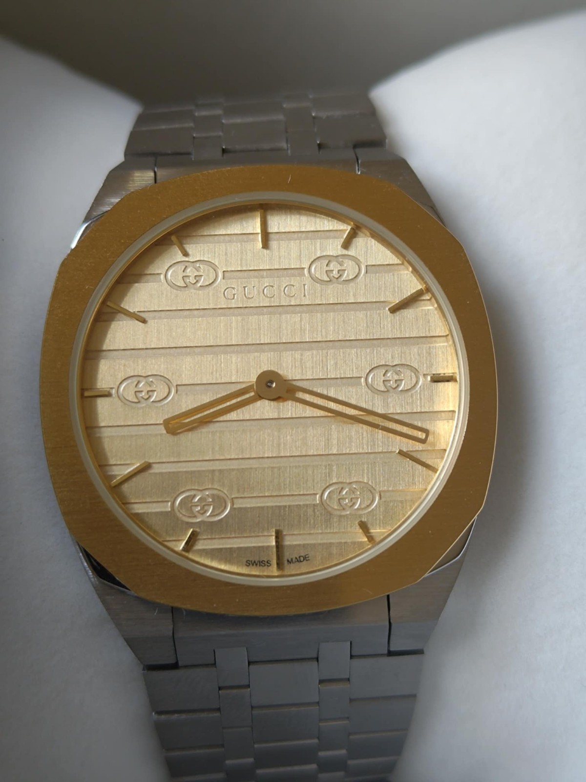 Thin Watch Gucci 25H YA163405 Unisex swiss Steel Two-tone Gold Slim 38 mm Thin Watch Gucci 25H YA163405 Unisex swiss Steel Two-tone Gold Slim 38 mm