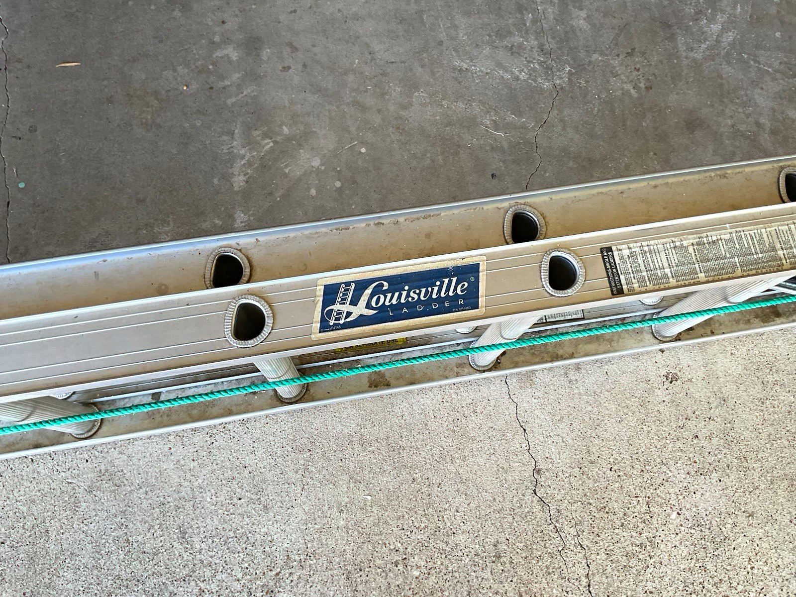Louisville Ladder L-2222-24 Aluminum Extension Ladder 24 ft Model L-2222-24