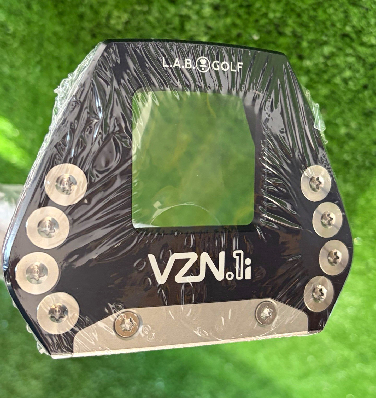 L.A.B. Golf VZN.1i Right-Handed Black Putter w/ Accra Shaft & Headcover L.A.B. Golf VZN.1i Right-Handed Black Putter w/ Accra Shaft & Headcover
