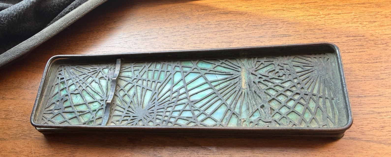 TIFFANY STUDIOS BRONZE PINE NEEDLE & FAVERILE VINE PEN HOLDER AUTHENTIC TIFFANY STUDIOS BRONZE PINE NEEDLE & FAVERILE VINE PEN HOLDER AUTHENTIC