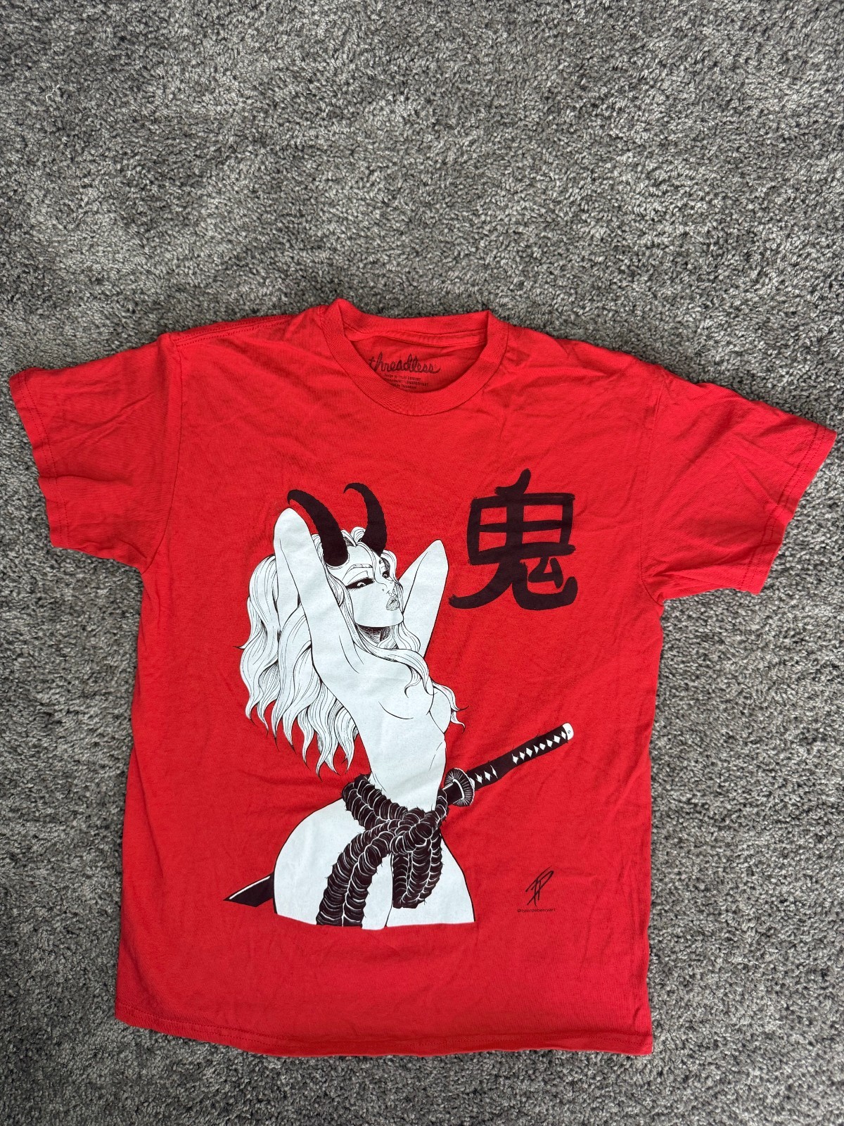 Threadless Tyler DeBerry Oni Demon Katana Graphic Tee Men\'s M Red Anime