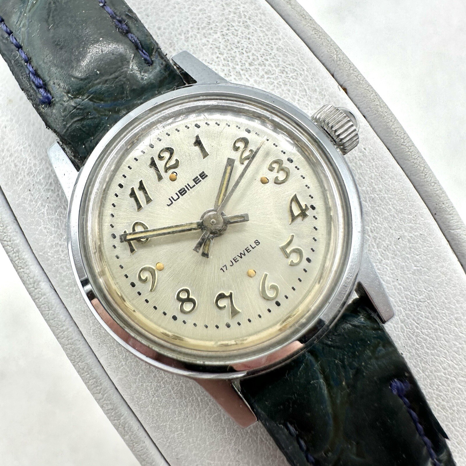 Beautiful Classic Mechanical Jubilee Women’s Watch, 17 Jewels, Green Leather