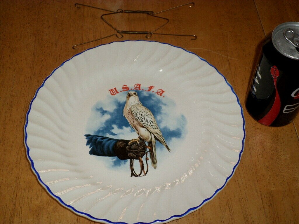 [U.S.A.F.A.] UNITED STATES AIR FORCE ACADEMY, Collector Ceramic Plate, 1960's yr