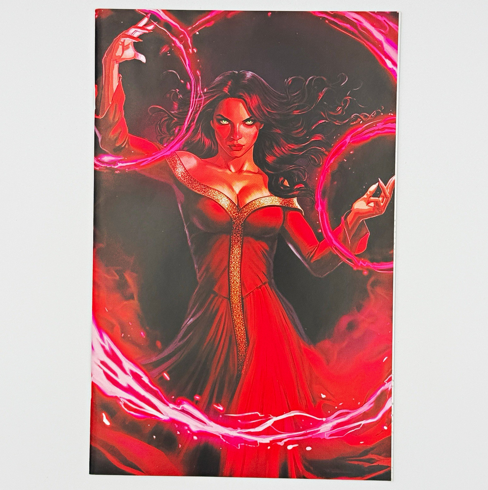 Giant-Size House of M #1 Marvel Scarlet Witch Virgin Variant NM+ 9.4