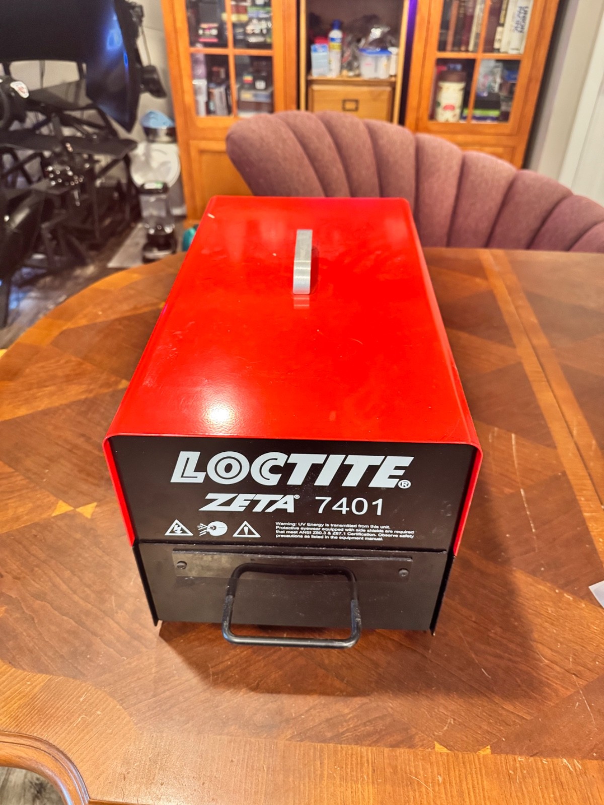 Loctite® Zeta 7401 Low Hours Ultraviolet Flood Chamber System