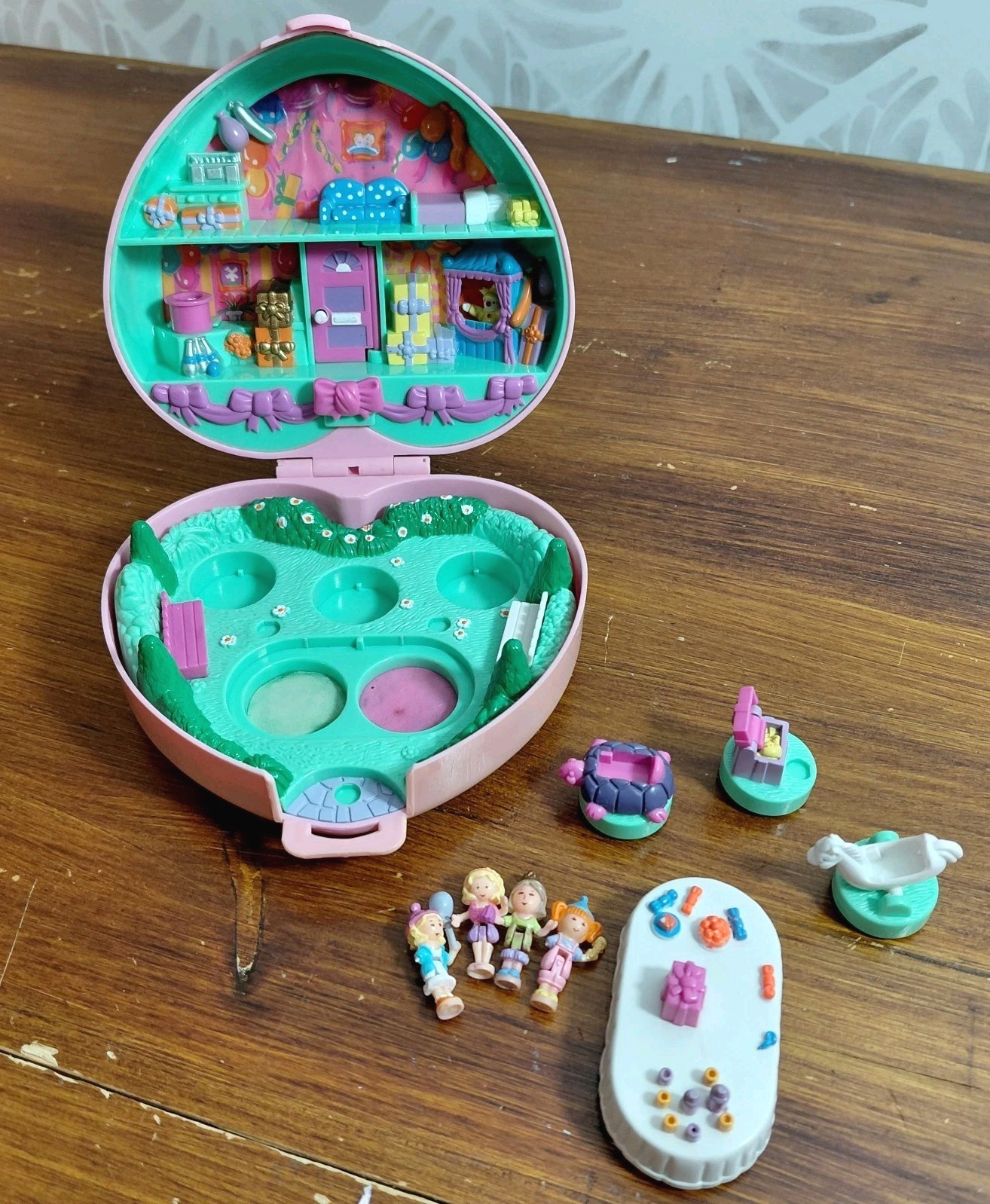 Vintage 1992 Polly Pocket Partytime Stampers 3 Stampers 4 figures No Cak G2U