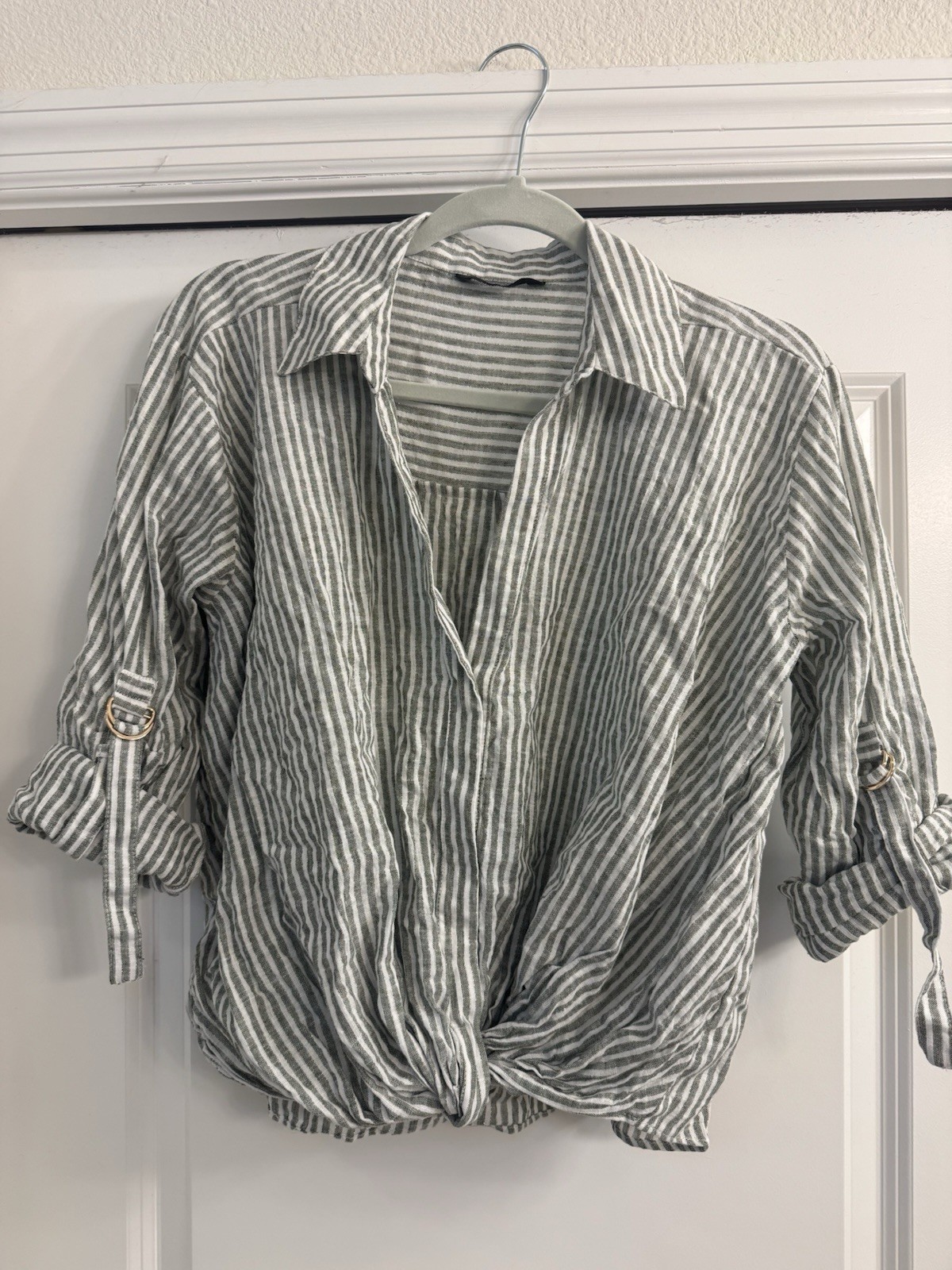 Zara Women’s XS Linen Green White Pinstripe Top Gold Buckle Sleeves Excellent