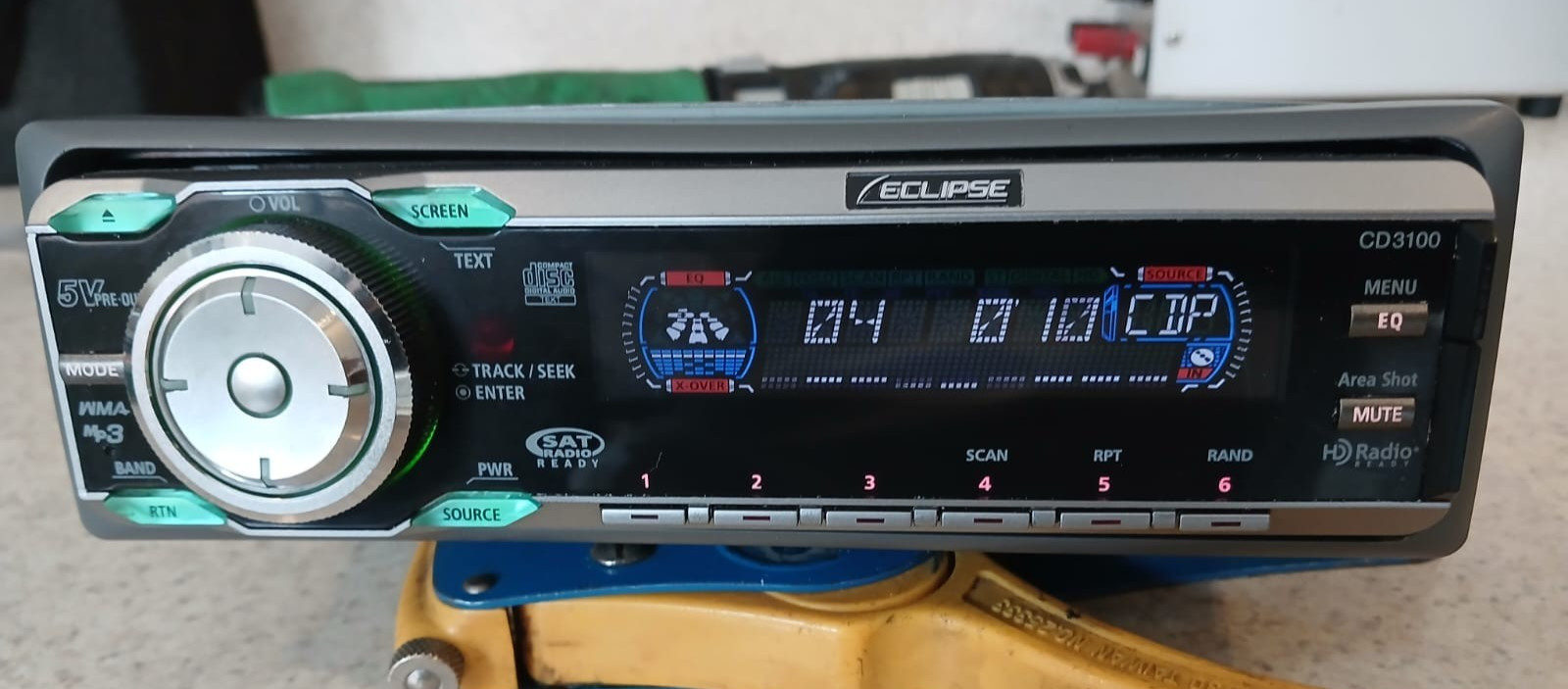 VINTAGE OLD SCHOOL ECLIPSE CD3100 CAR STEREO Detachable Face CD, 5 Volt Output