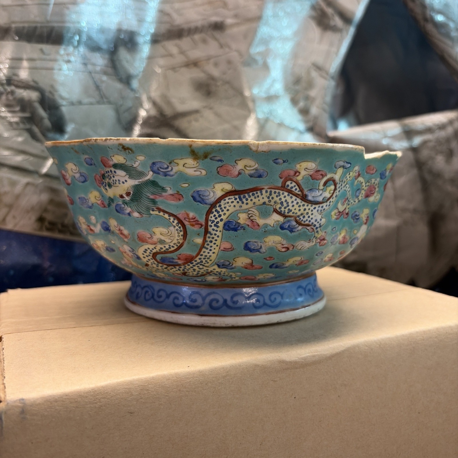 ANTIQUE CHINESE PORCELAIN FAMILLE ROSE BOWL W/IMPERIAL DRAGON DECOR TONGZHI MARK ANTIQUE CHINESE PORCELAIN FAMILLE ROSE BOWL W/IMPERIAL DRAGON DECOR TONGZHI MARK