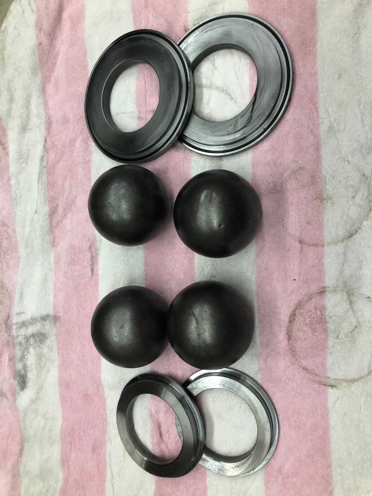 Olin Upper and Lower Balls + Seats 