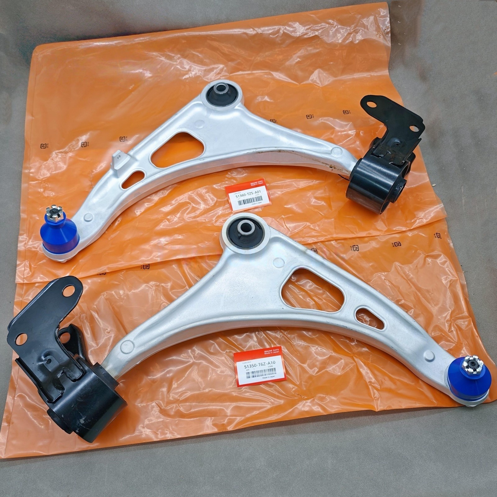 Genuine 2X Front Lower Control Arm w/ Ball Joint For 14-20 MDX 16-21 Honda Pilot