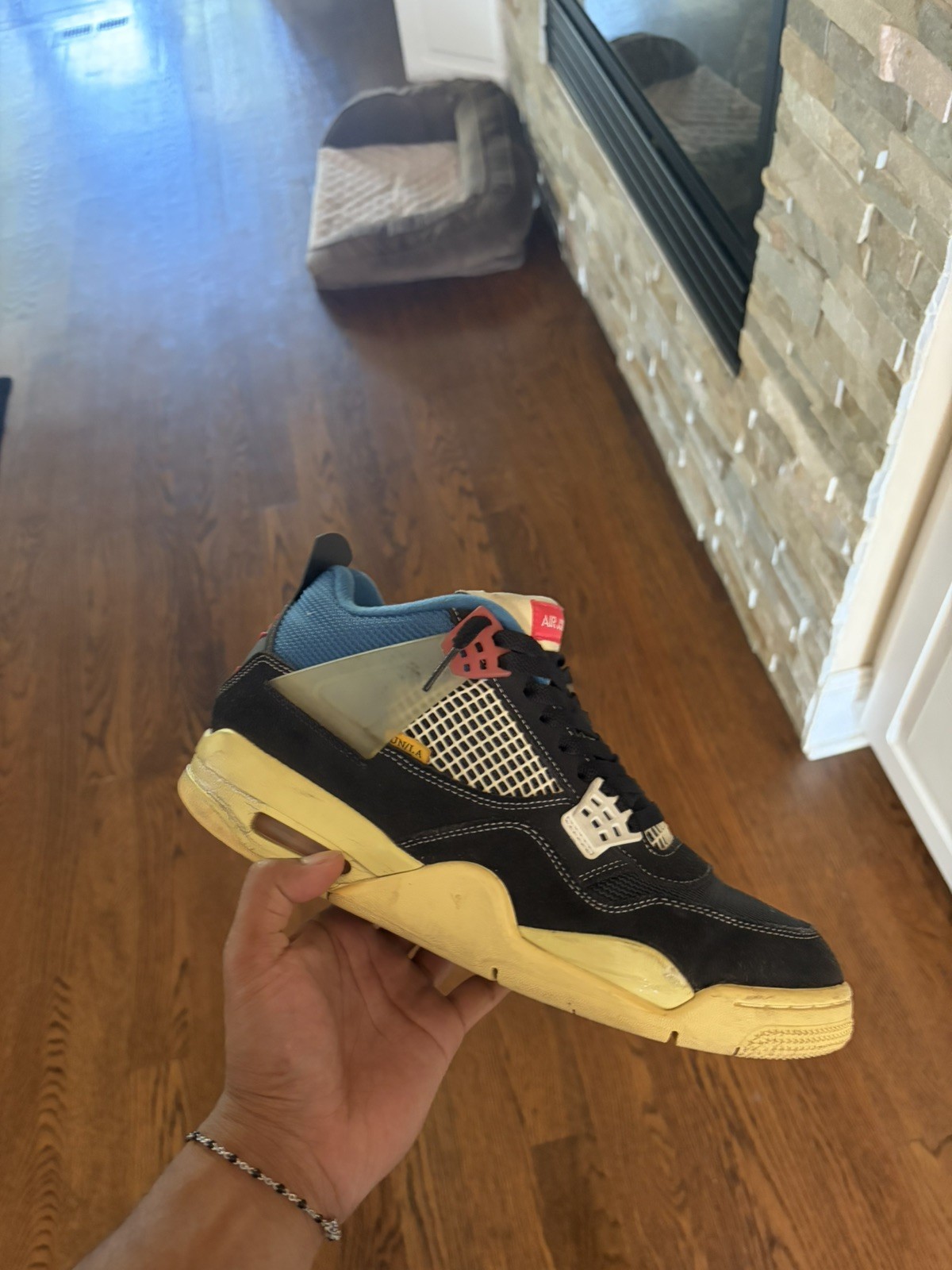 Size 10.5 - Jordan 4 Retro x Union LA Off Noir Size 10.5 - Jordan 4 Retro x Union LA Off Noir