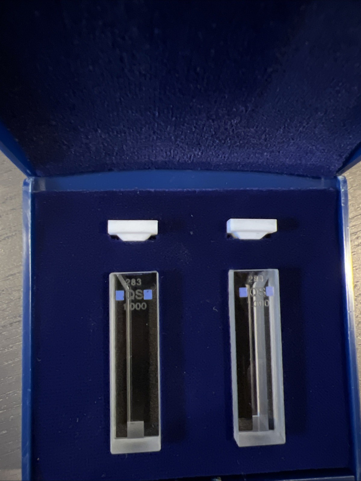 Hellma 7290-35 283-QS 1cm 2-Piece Cuvette Hellma 7290-35 283-QS 1cm 2-Piece Cuvette
