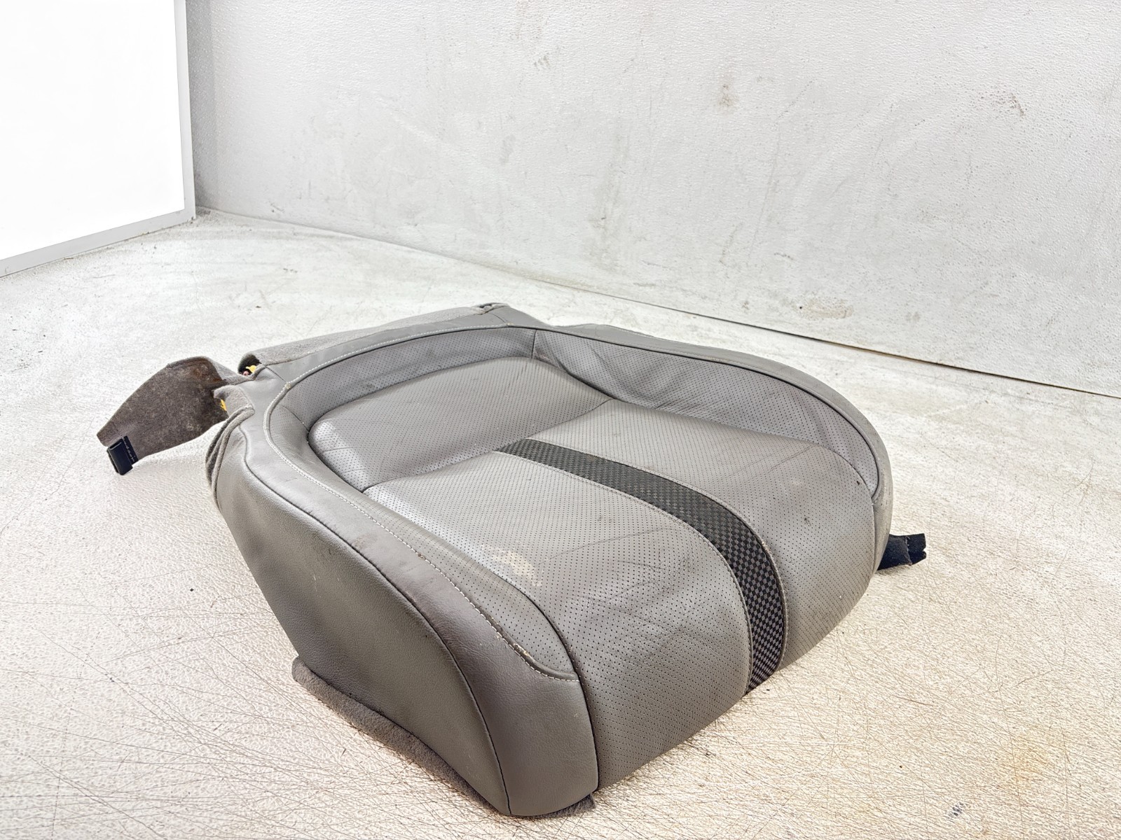 2016-21 HONDA CIVIC SEDAN FRONT LEFT SIDE LOWER SEAT CUSHION LEATHER, OEM