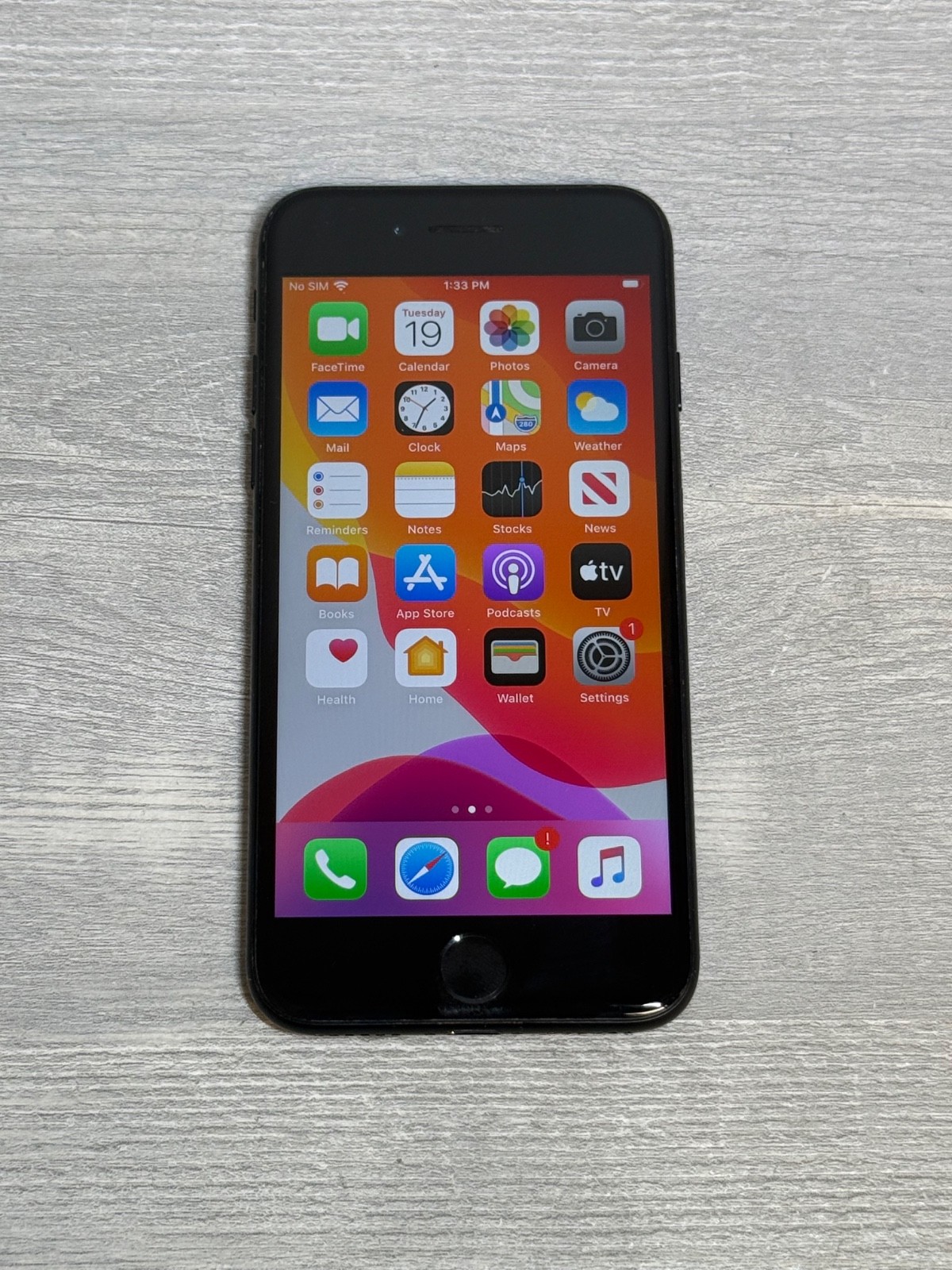 Apple iPhone 7 - 32GB 128GB 256GB - Unlocked AT&T Verizon T-Mobile - All Colors Apple iPhone 7 - 32GB 128GB 256GB - Unlocked AT&T Verizon T-Mobile - All Colors
