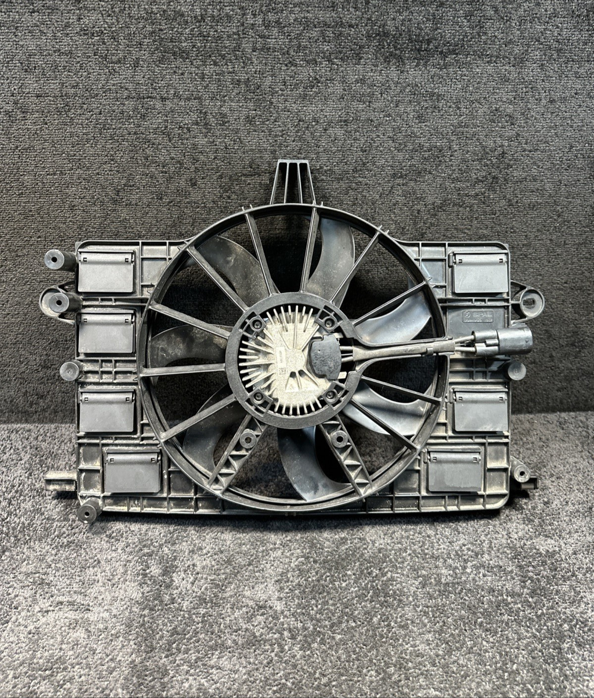 2015-2019 Chevy Corvette Engine Cooling Fan Assembly OEM 84128344