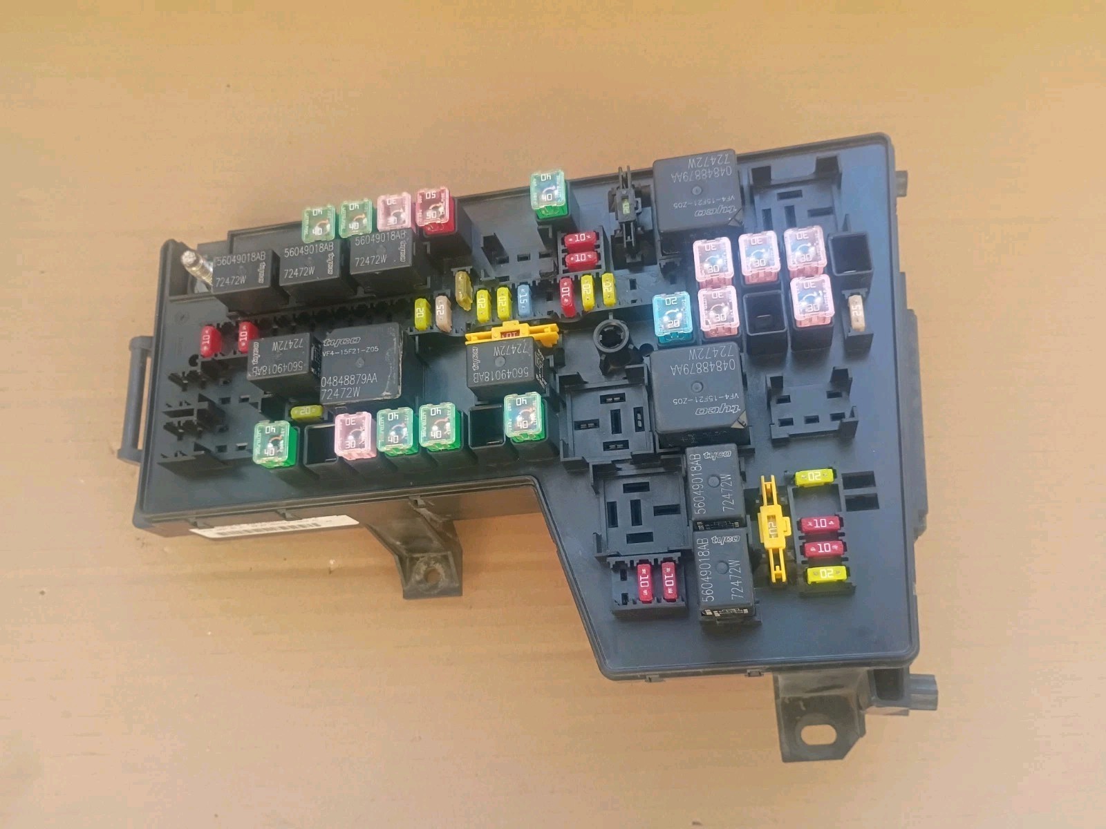 2005-2007 Dodge Dakota TIPM Fuse Box P/N 56049678AK