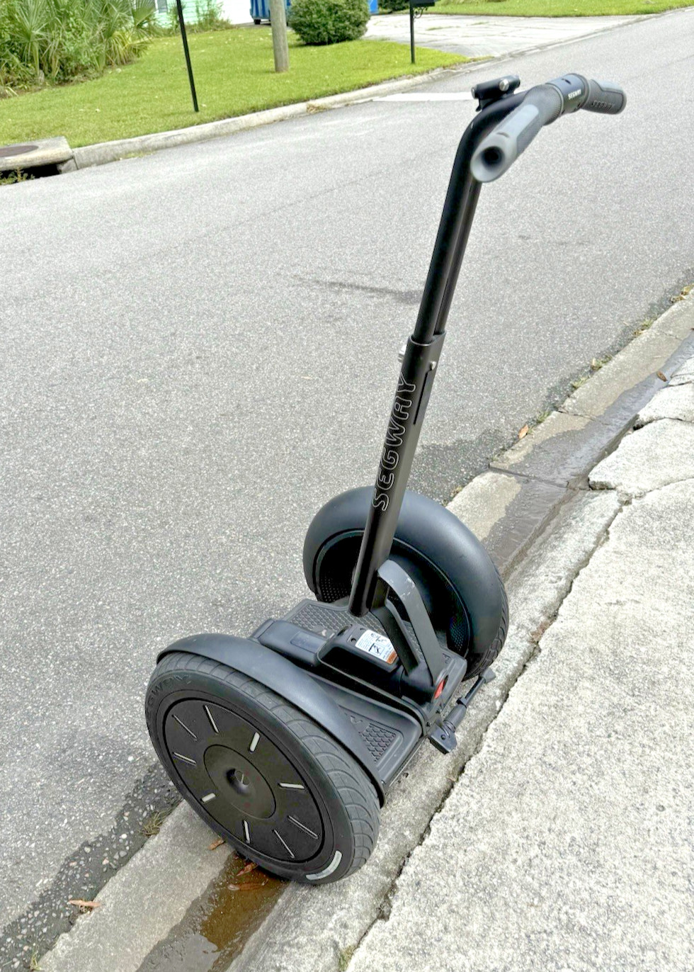 Segway I2 Personal Transport, Only 220 Original Miles, Runs Perfectly