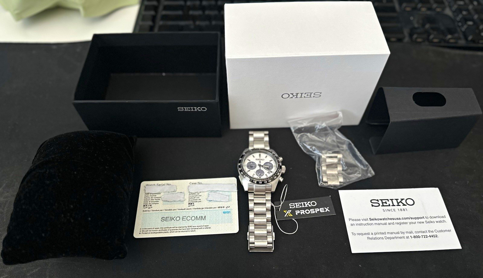 Seiko Prospex Quartz Chronograph Tachymeter White Dial Black Bezel, Box Seiko Prospex Quartz Chronograph Tachymeter White Dial Black Bezel, Box
