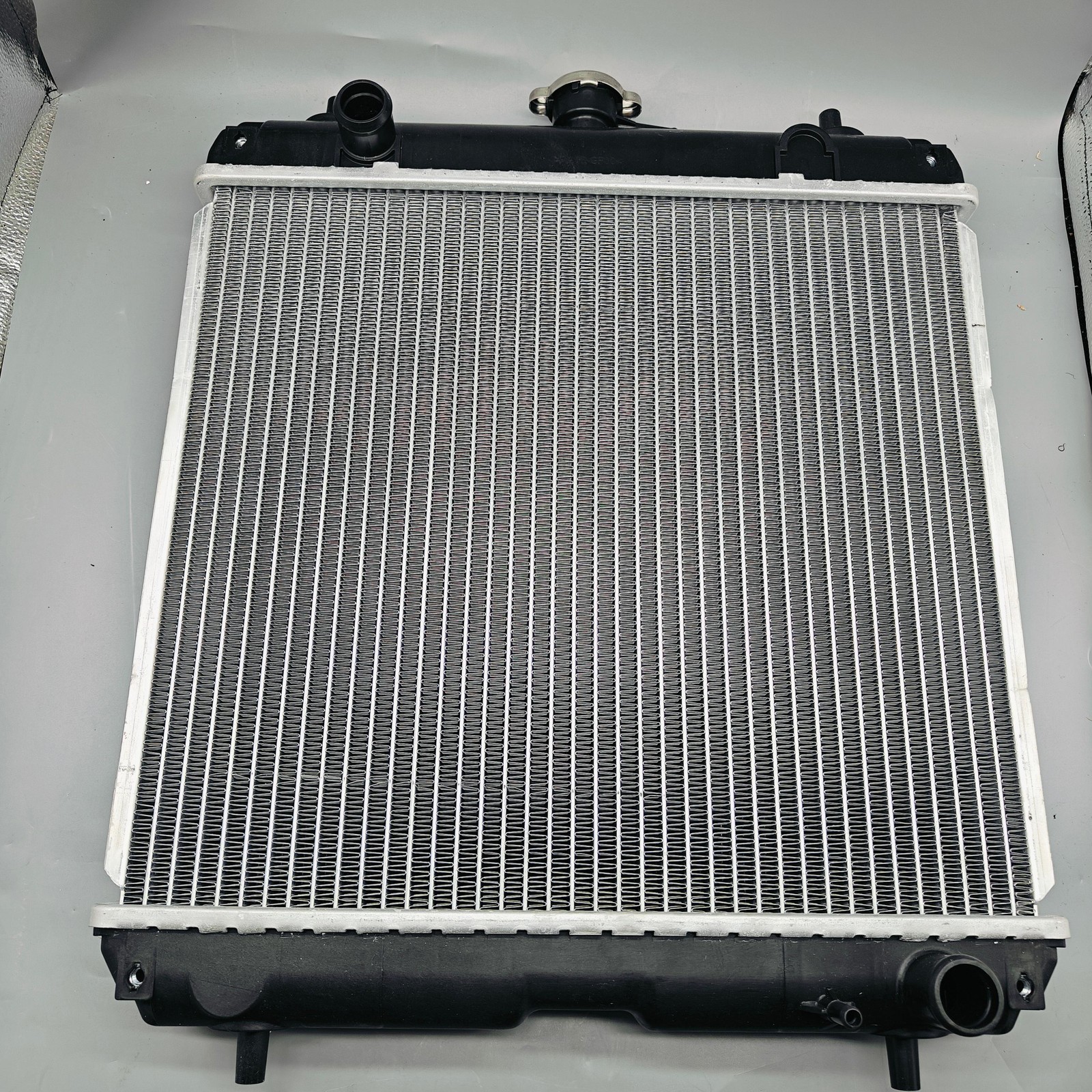 1G952-72060 Water Tank Radiator For Kubota D722 D902 DF972 WG972 Z482 Engines US