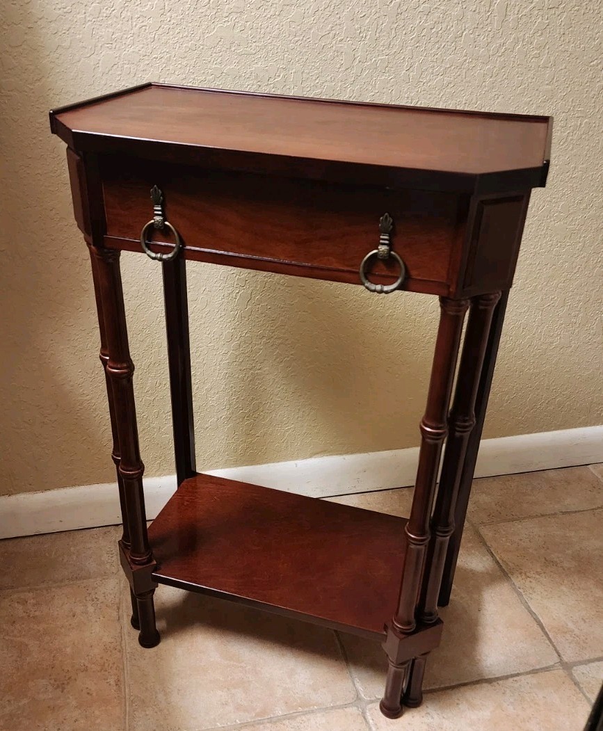 Vintage Bombay Company Mahogany 2-Tier Accent Entryway Table Vintage Bombay Company Mahogany 2-Tier Accent Entryway Table
