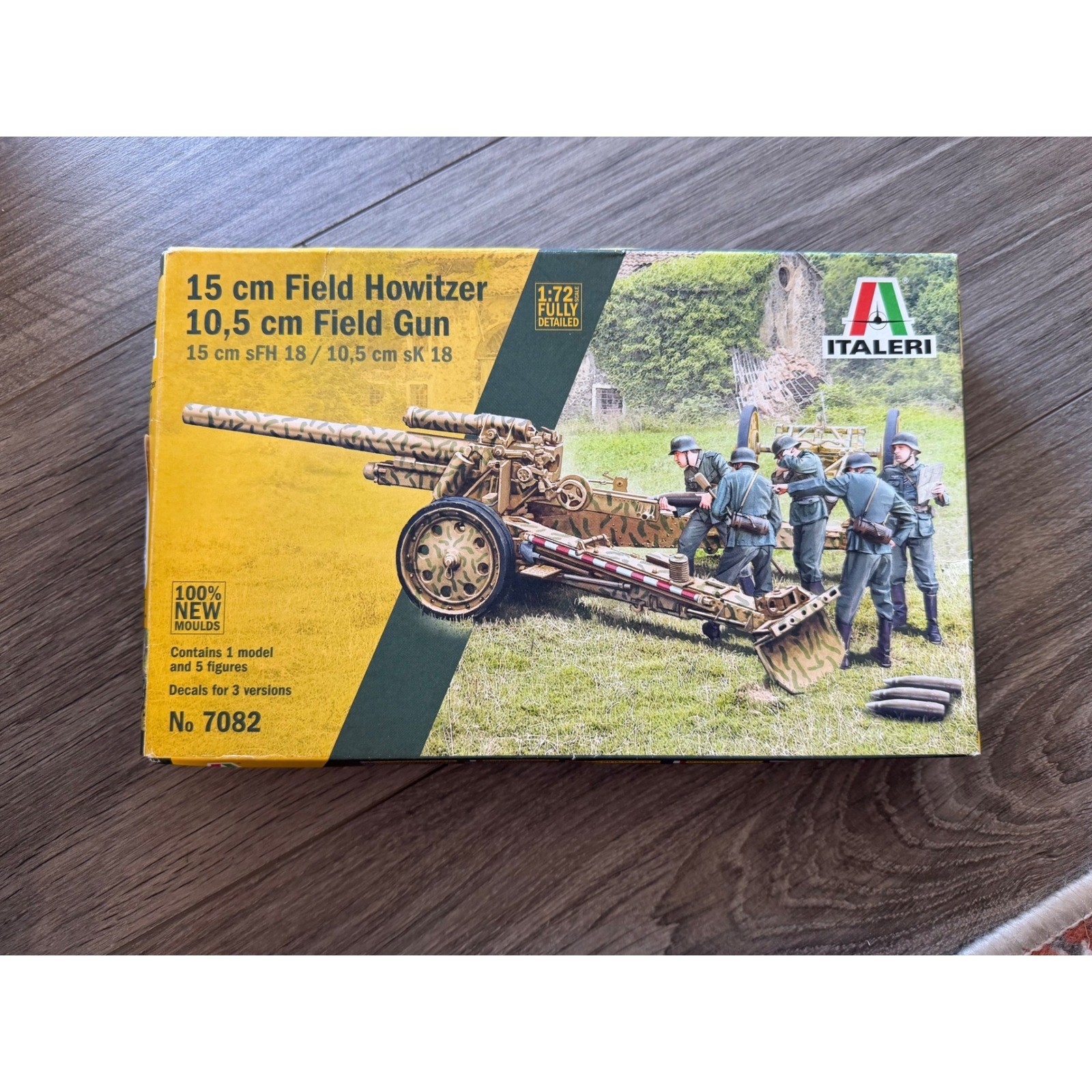 Italeri 10.5 cm Field Howitzer 15 SFH 18 1/72 Scale Model Kit No. 7082