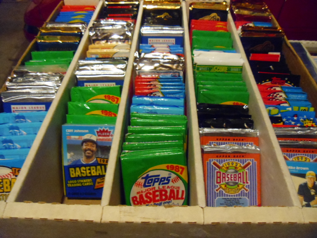 120 Cards From Unopened Old Baseball Packs FREE Mickey Mantle Card Per Lot