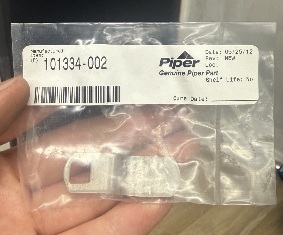 NEW Piper P/N 101334-002 FITS PA23, PA31, PA42 Door Lock Offset Cam 
