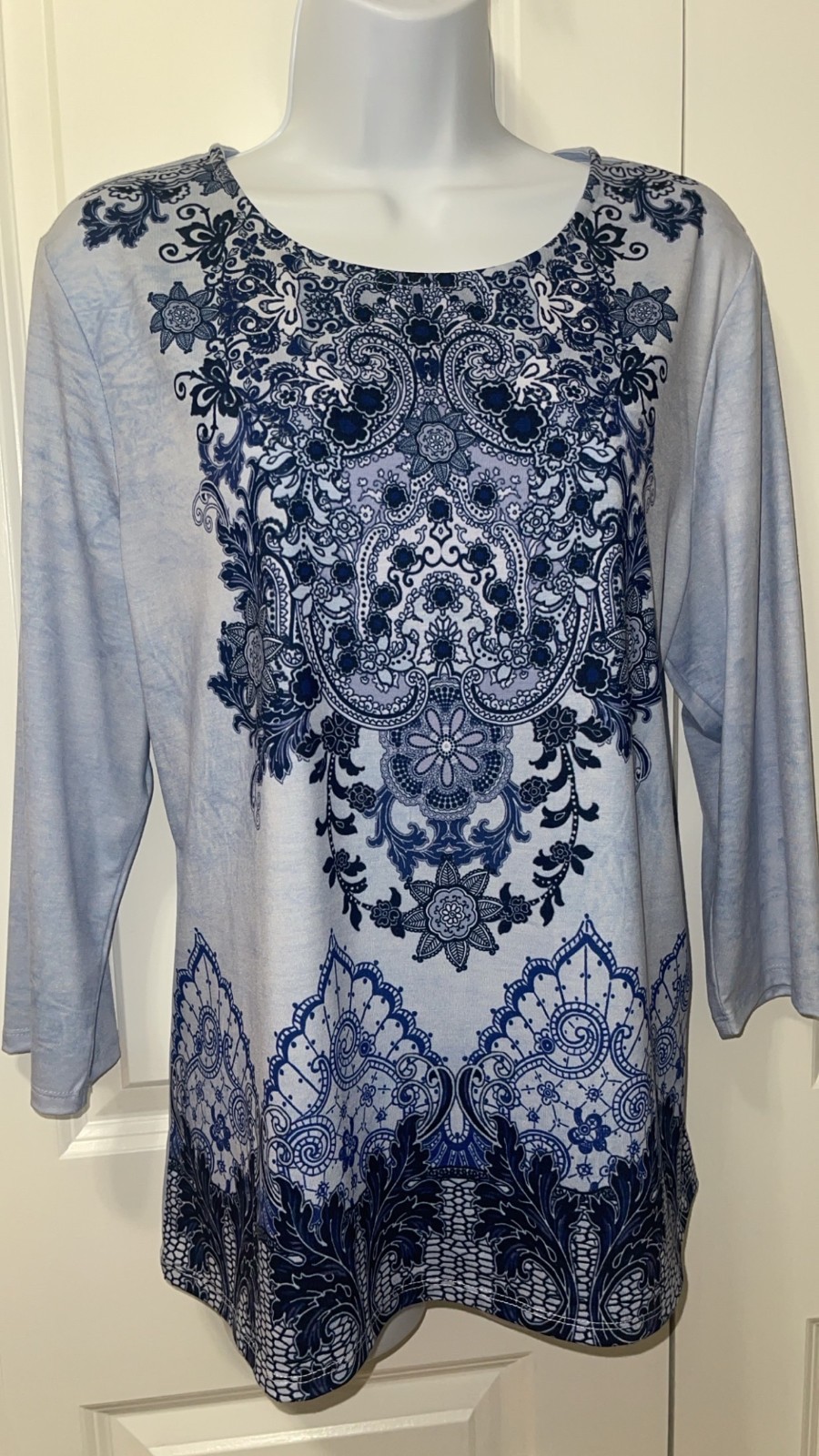 NWOT CHICO\'S ZENERGY WOMEN\'S Blue Blouse SIZE  -2 (US 12 -14)
