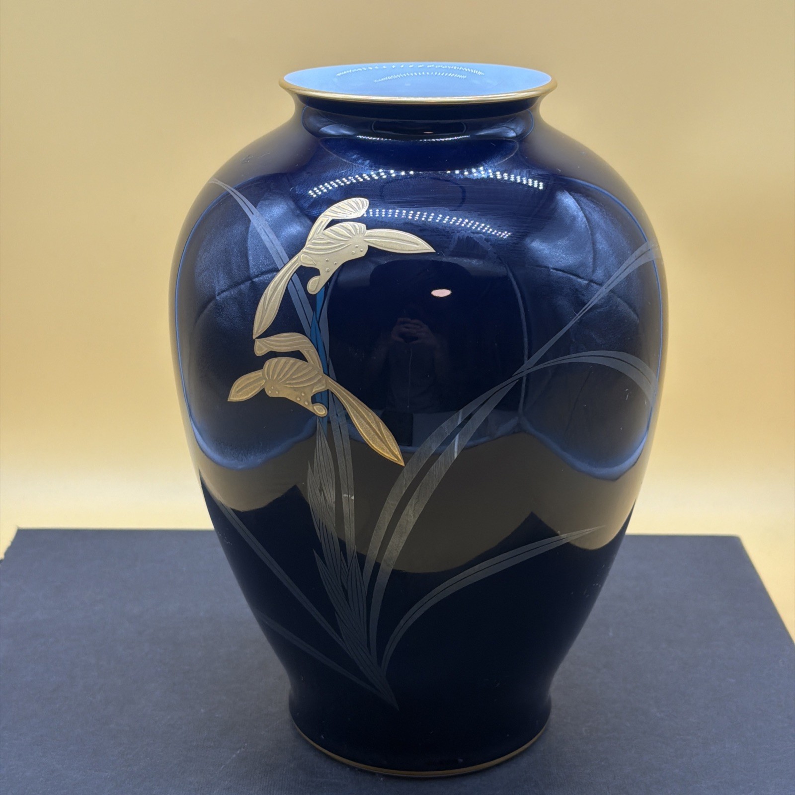 9 3/4” Fukugawa Koransha Cobalt Blue and Gold Tone Vase Japan Good Condition
