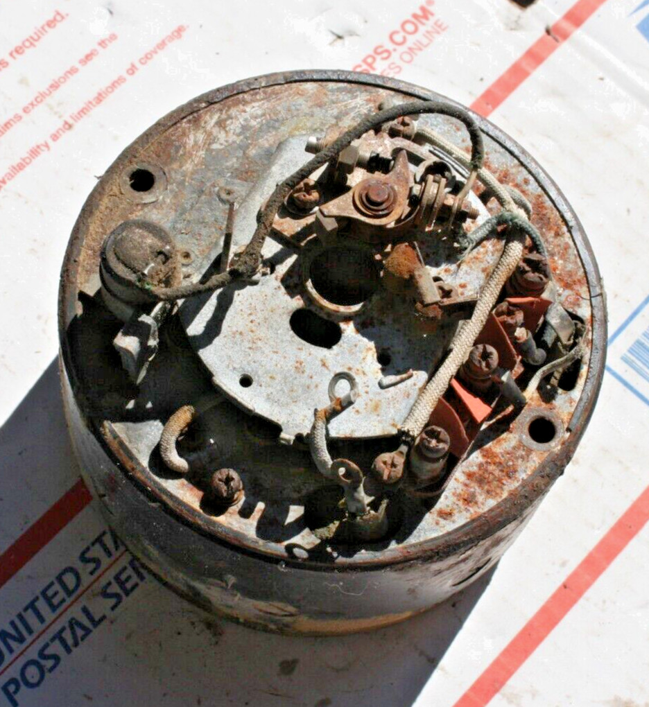 1970-71  YAMAHA AT1 125cc  OEM  STATOR COVER ROUGH  VIN #AT1-183481