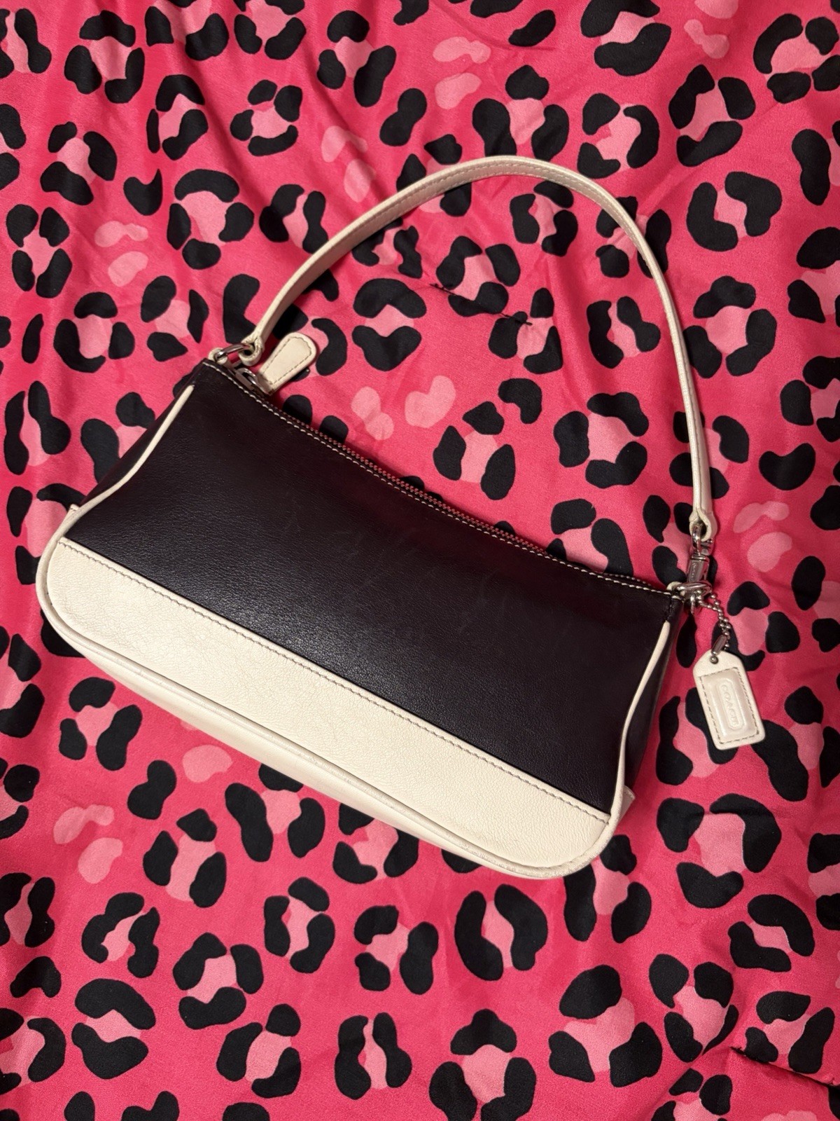 2001 Vintage Y2K Coach Hamptons Demi Shoulder Bag Black And Off White 