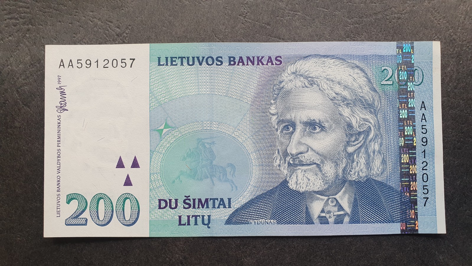 LITHUANIA  200 litu 1997,  P-63,  UNC / aUNC; AA series, ***RARE***