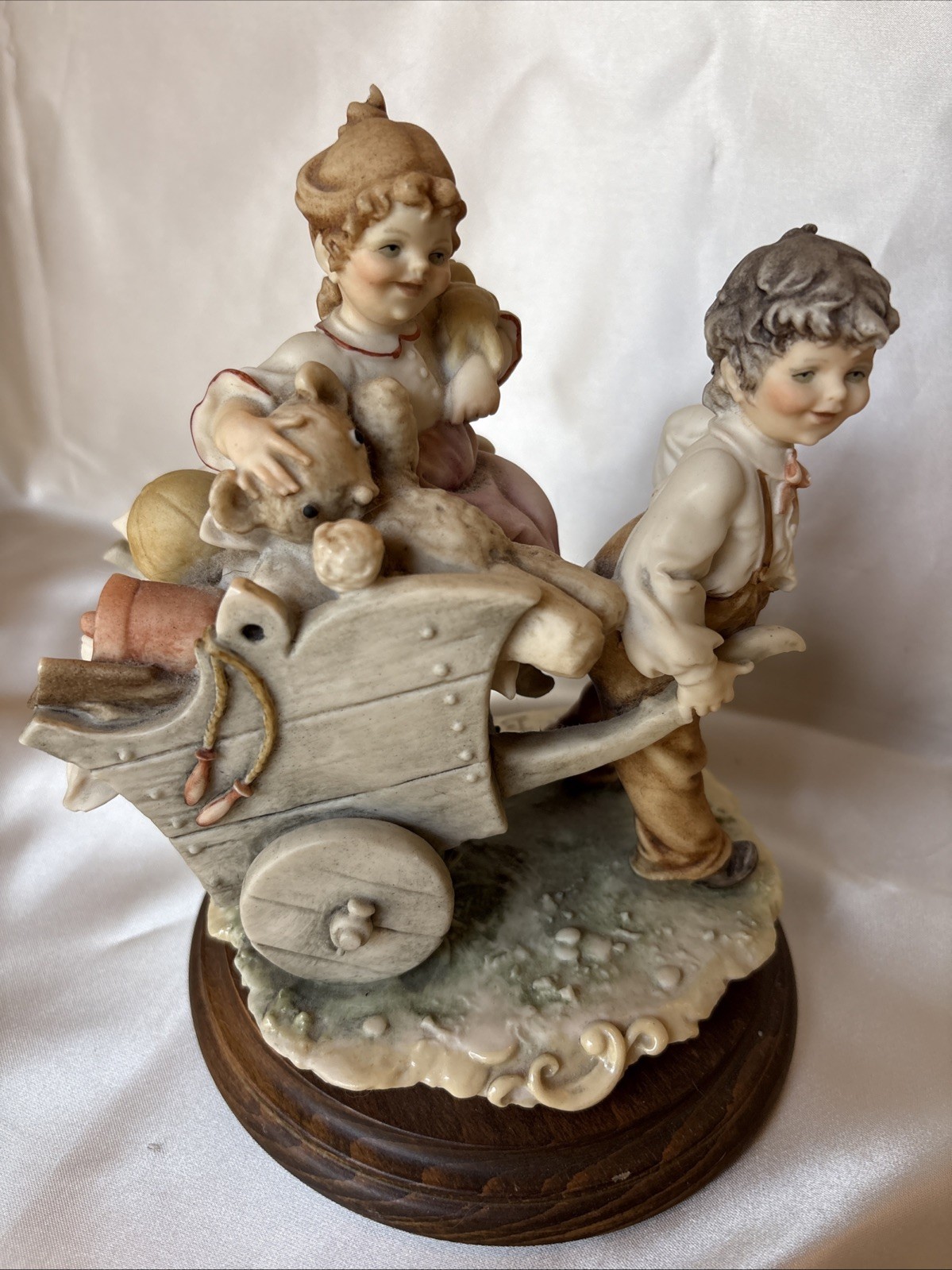 Giuseppe Armani First Excursion 0262F Children Wagon Figurine Signed Italy