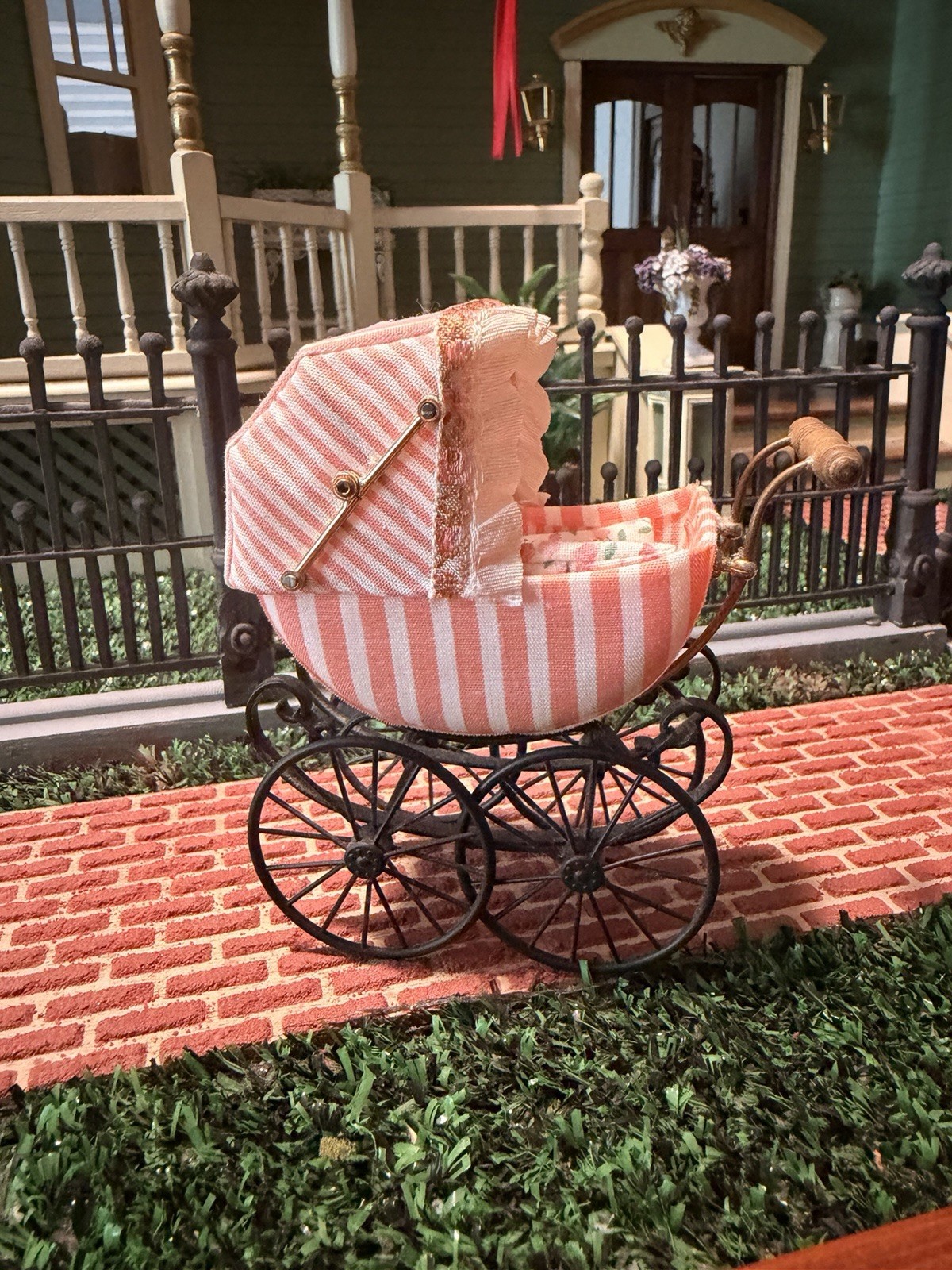 HEIDI OTT 1:12  DollHouse Baby Carriage Pram