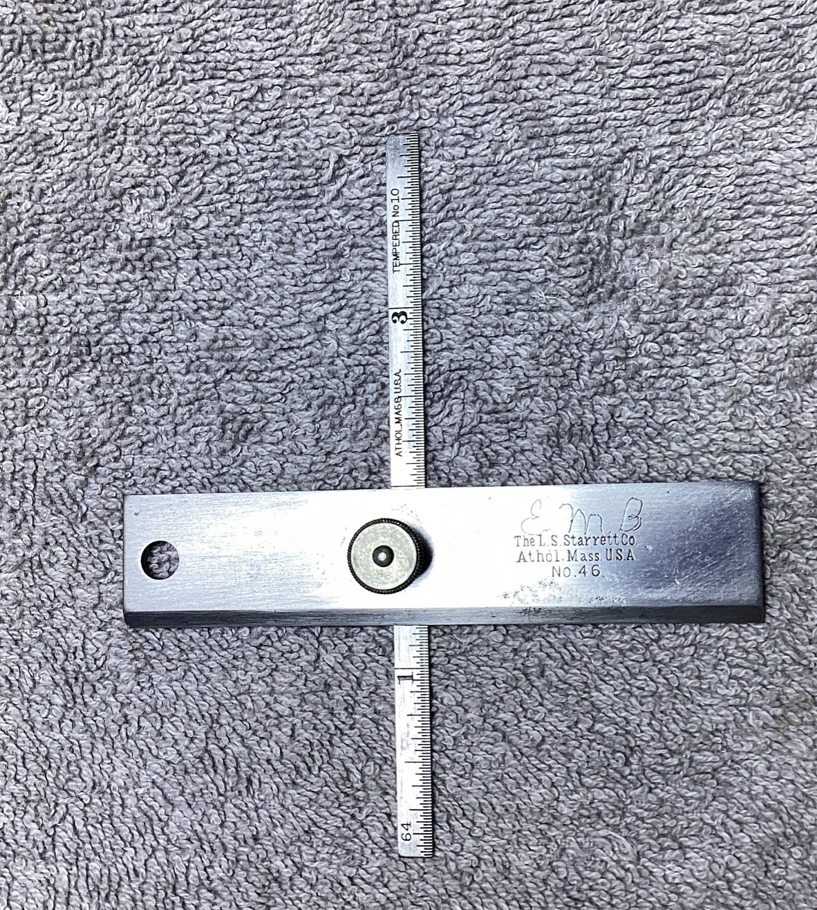 VTG. STARRETT NO.46 DEPTH GAUGE WITH 3” RULE VTG. STARRETT NO.46 DEPTH GAUGE WITH 3” RULE
