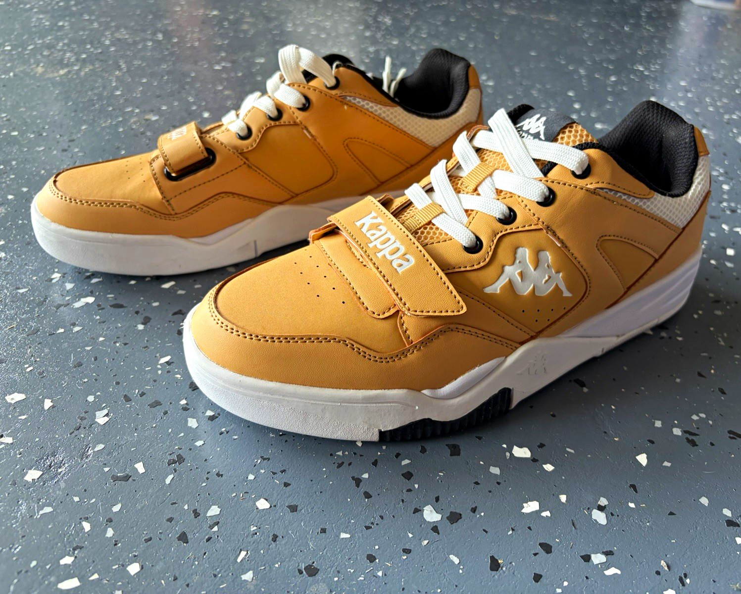 Kappa Authentic Atlanta 5 - Beige/White/Black - size 11