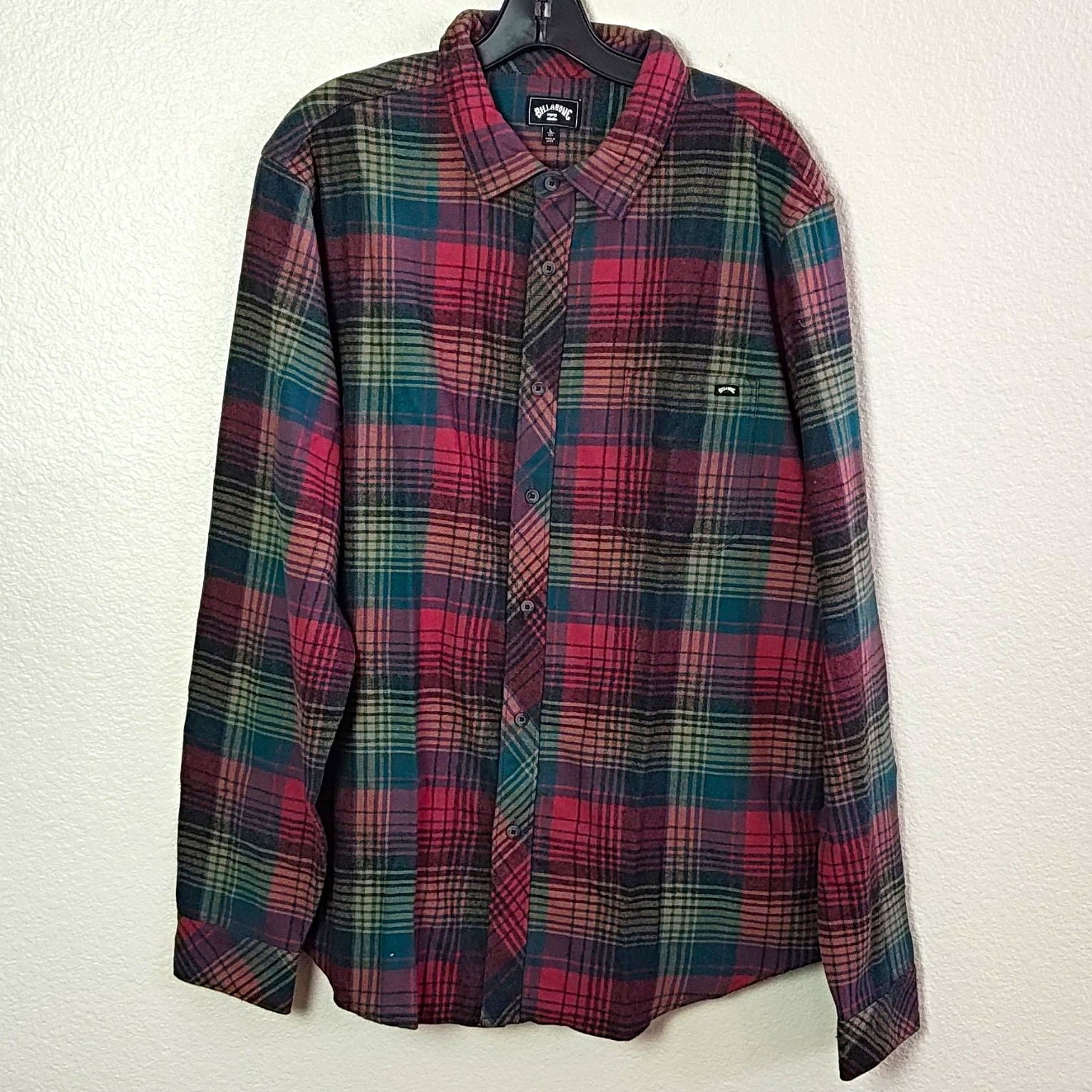 Billabong Classic Flannel Men\'s Cotton Plaid Long Sleeve Button-Up Shirt L