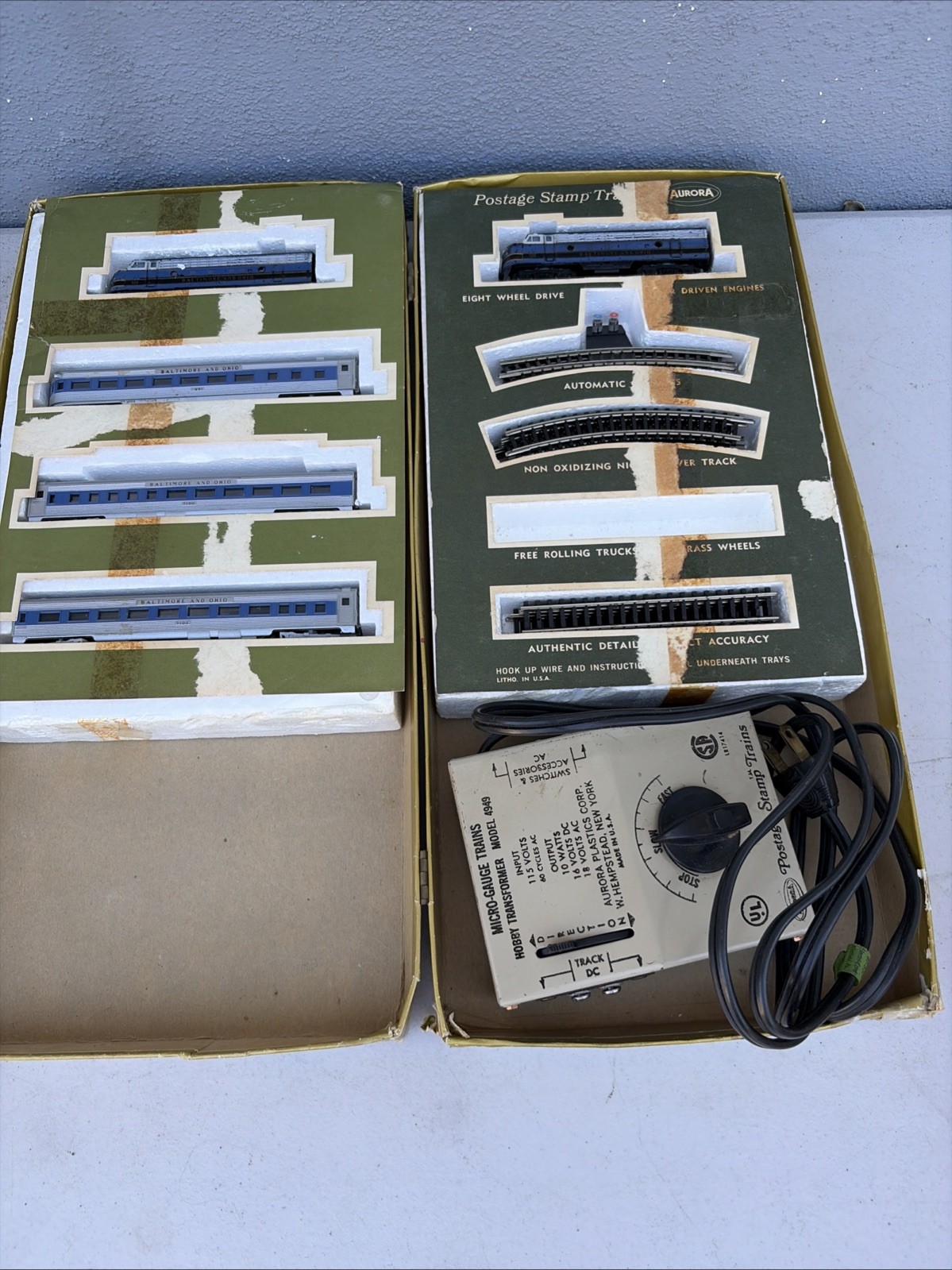 VINTAGE AURORA 1967 POSTAGE STAMP TRAIN SET No. 4704-240 Baltimore Ohio VINTAGE AURORA 1967 POSTAGE STAMP TRAIN SET No. 4704-240 Baltimore Ohio