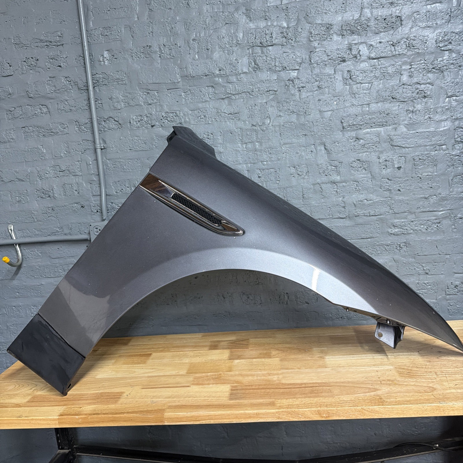 2017-2025 JAGUAR F-PACE FRONT FENDER (GRAY 2409) OEM 